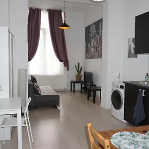 Roosevelt Apartments. Amberes